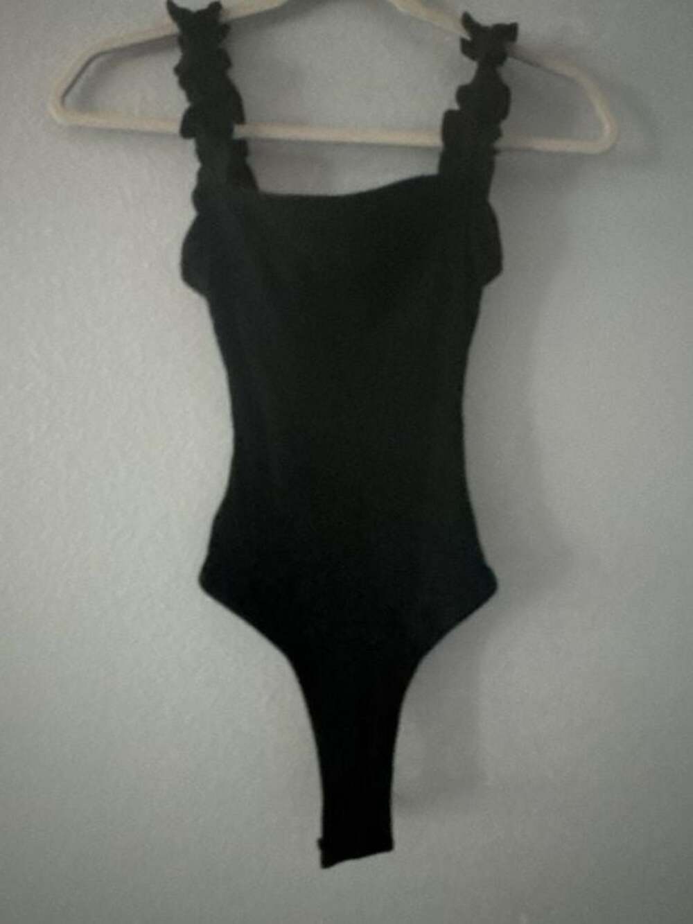 Lulus Black Ribbed Ruffle Strap Bodysuit Size S - Picture 2 of 7